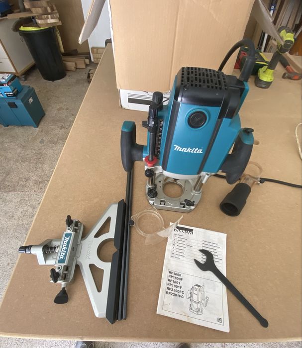 Tupia Makita RP1800X