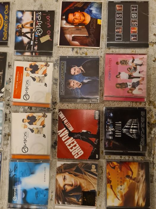 Vendo CDs anos 2000
