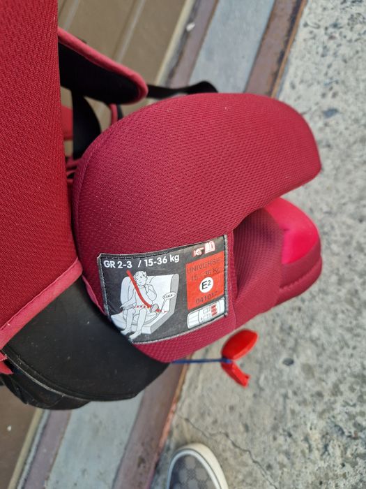 Продам дитяче крісло в авто