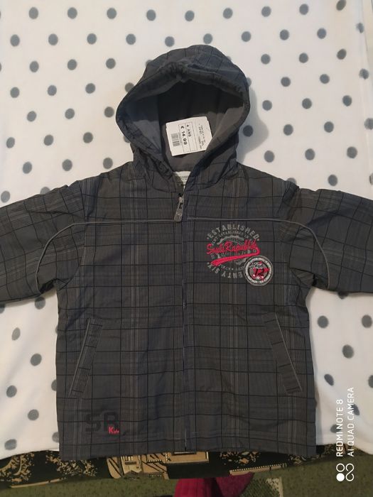 Нова курточка осіння на хлопчика 4 роки