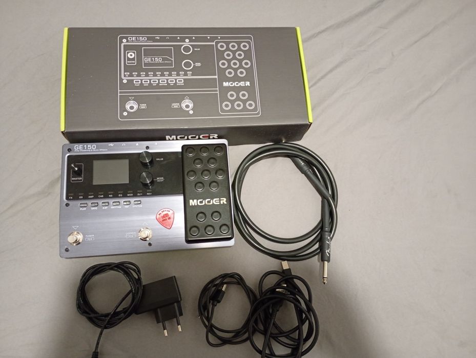 Harley Benton CST-24 Deluxe + Mooer GE150 (Pack Completo) – Como Nova