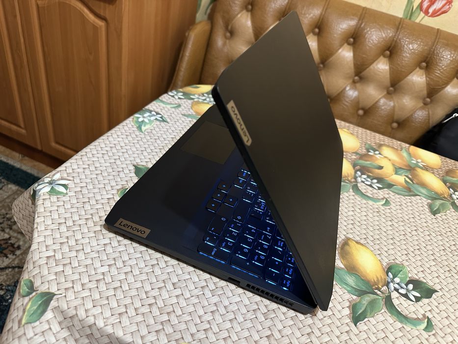 Потужний ігровий ноут  Lenovo Gaming 3 (Ryzen 6 ядер, GTX 1650)