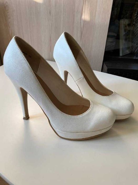 Елегантні весільні білі туфлі на підборах new look, 36,5-37 розмір.