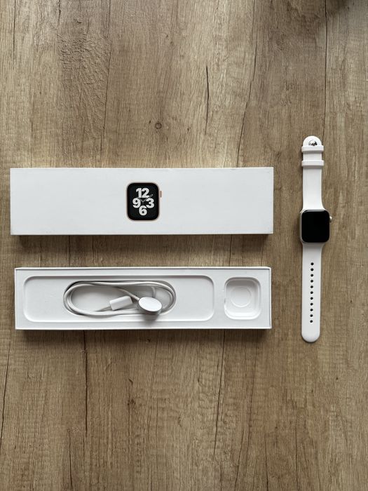 Apple Watch SE 2 покоління GPS 40мм