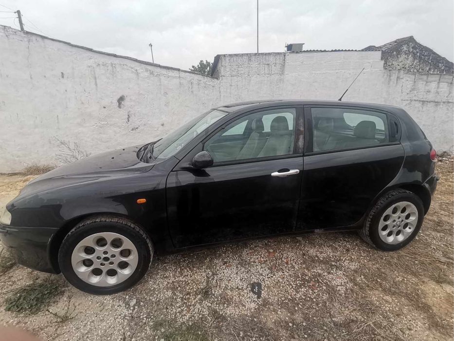 Alfa Romeo 147 1.9JTD — photo 2