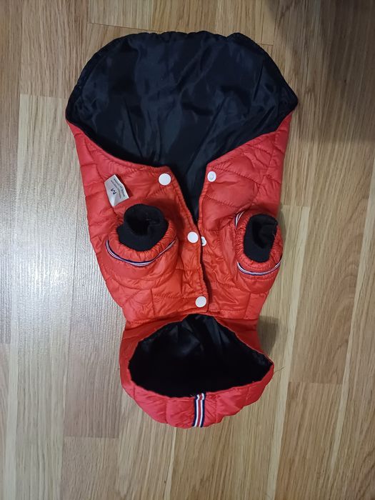 Продам костюмчик для собачки, розмір М.