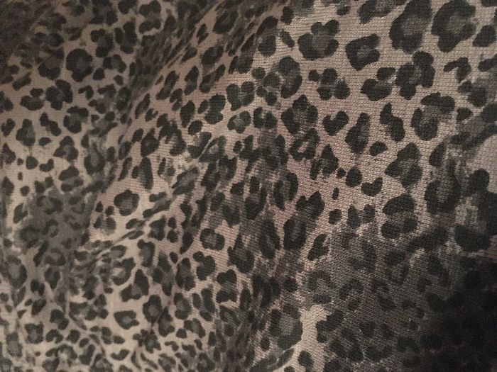 Blusão / Casaco de Tigre com capuz da marca Zara