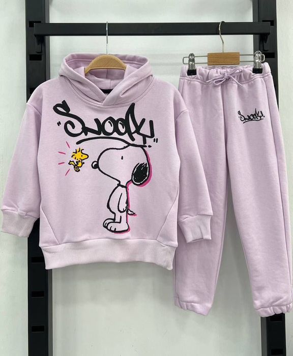 Спортивний костюм на дівчинку