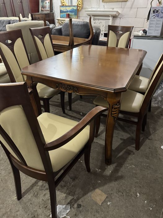 Елітний розкладний стіл і 6 стільців. Натуральна шкіра. Масив