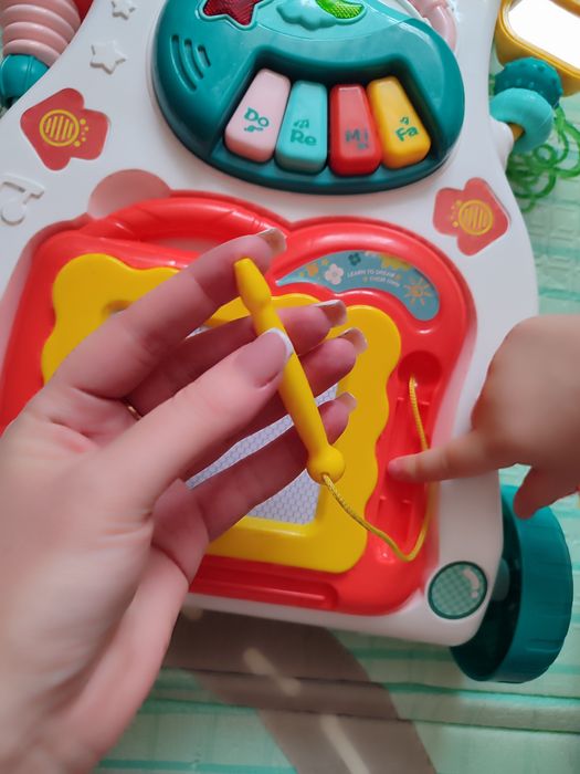 Ходунки-каталка «Перші кроки» толокар та столик