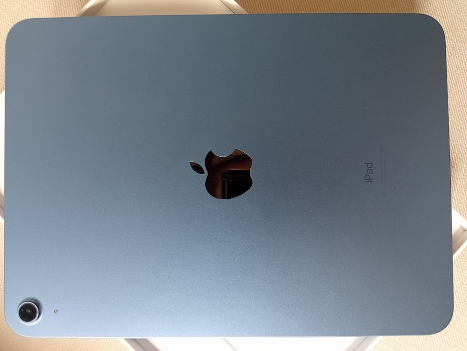 Niebieski iPad 10 generacji