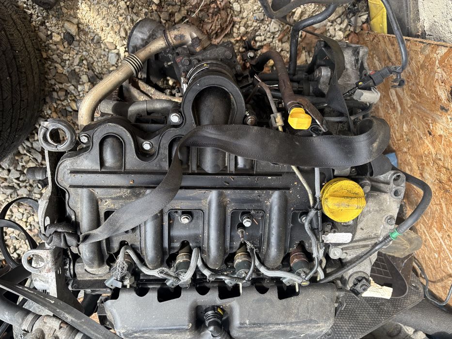 Silnik G9U trafic vivaro master 2.5 dci