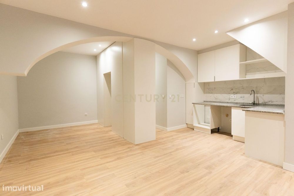 Moderno T0 Remodelado em Setúbal - Oportunidade Única! — Setúbal (São Julião, Nossa Senhora Da Anunciada E Santa Maria Da Graça), Setúbal