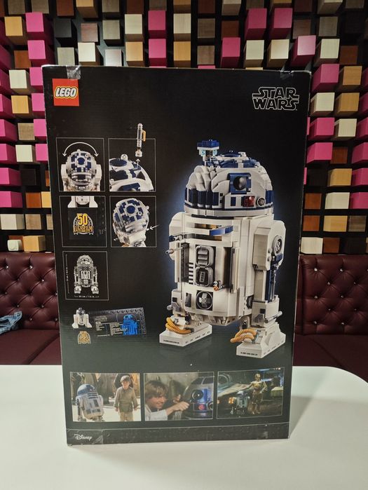 Конструктор LEGO Star Wars 75308 R2-D2 (2314 Деталей)