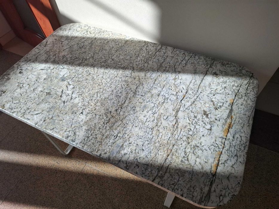 Blaty kamienne, stoły, schody, parapety