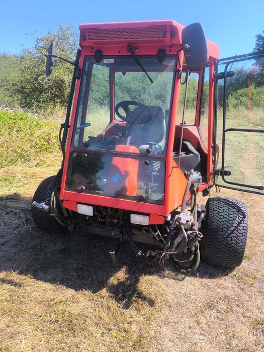 Kosiarka traktorek Jacobsen LF4677 turbo 4x4 Kubota John Deere iseki toro silnik Kubota 4 cylindry Turbo
