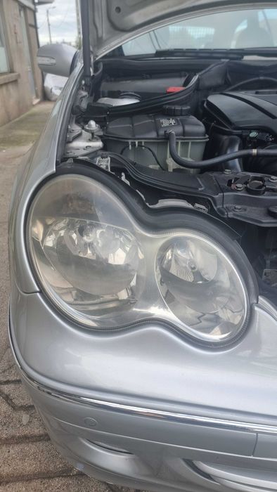 Mercedes C220 versao Avantgard 150cv ano 2095