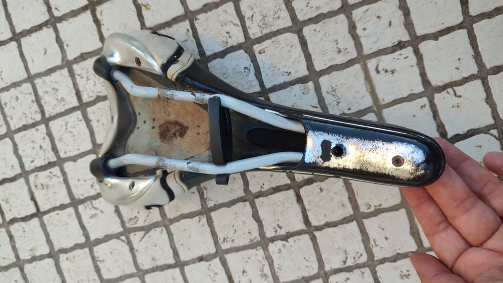 Selim antigo 26 cm