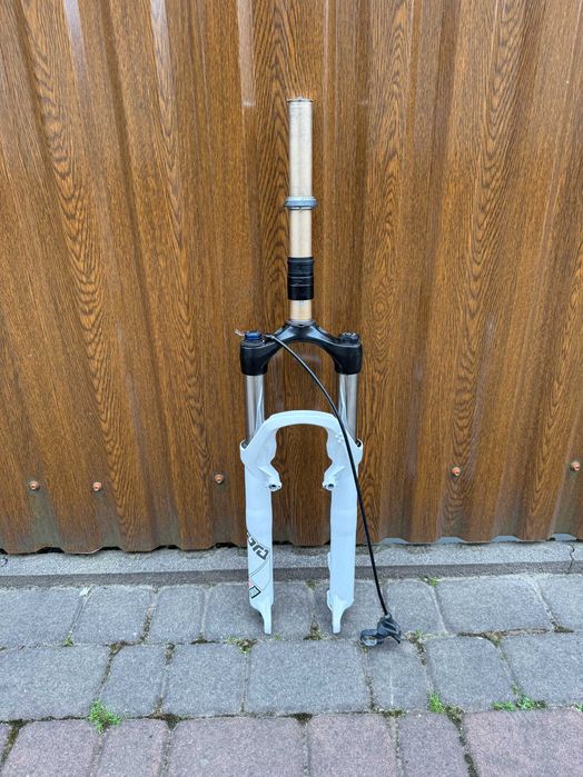 Rock Shox Tora SL 100mm Preload Disc V-Brake 26 (Шток 26.2см)