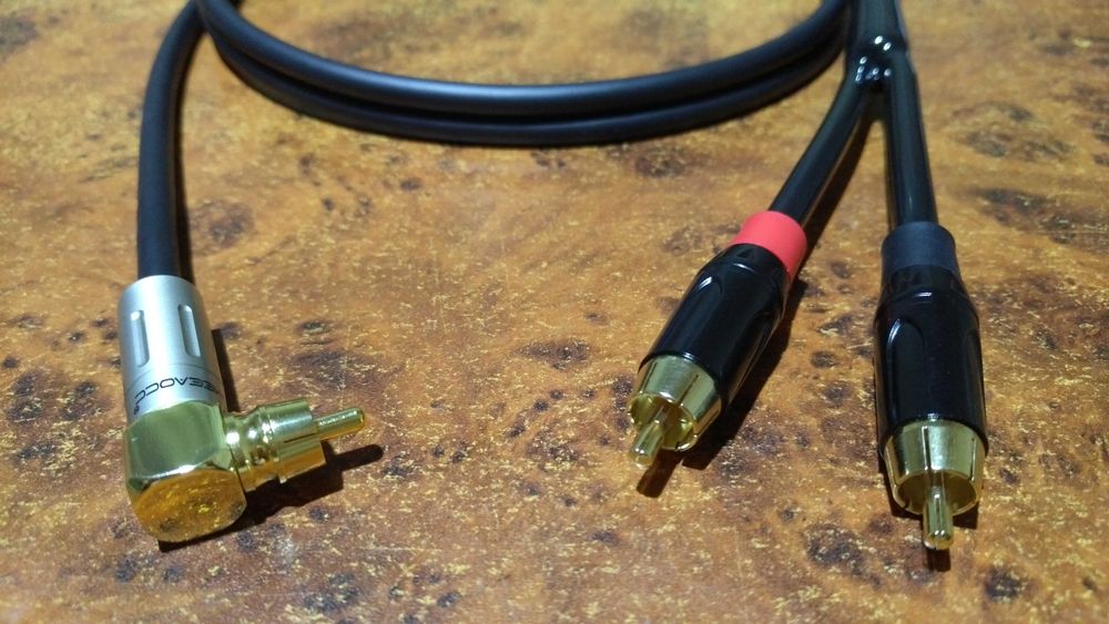 Hi-Fi сабвуферный Y-образный кабель RCA/2RCA Mogami Neglex W2534