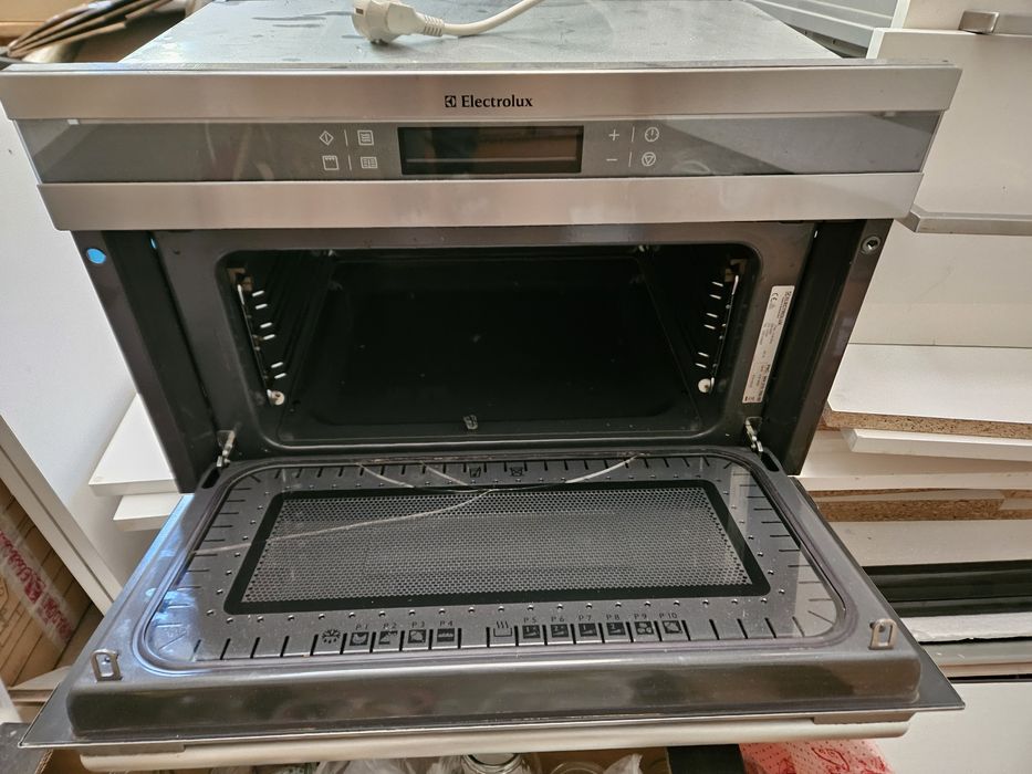 Mikrofala Piekarnik Electrolux