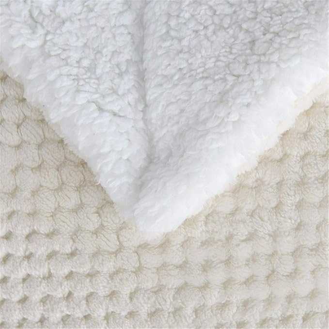 Miękki, pluszowy koc 153x203 cm – nowy