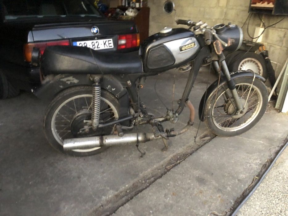 Mota MZ restauro ou peças