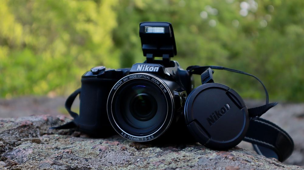 デジタル一眼 NKKOR 60X WIDE OPTICAL ZOOM EDVR Фотоаппарат Nikon Coolpix P600 Black (VNA480E1) + карта памяти