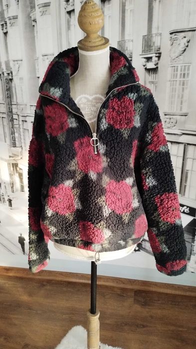 Fajna ciepła bluza rozm.M-L