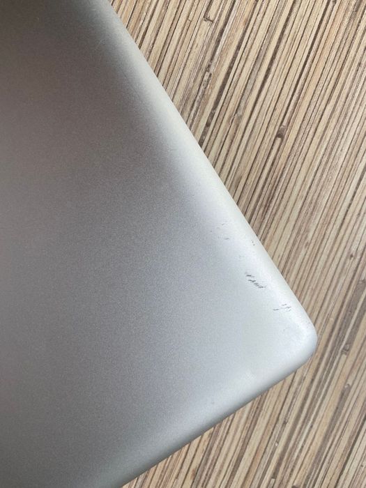 MacBook Pro 13” (Mid 2012) – i7 / 8GB / 750GB
