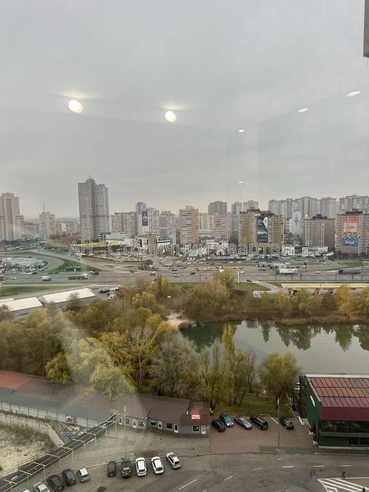 Позняки ЖК Діадема вулиця Срібнокільська 2а