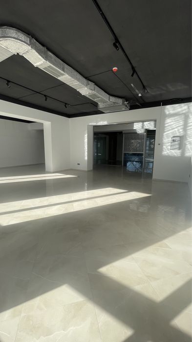 Продам комерційне приміщення в ТРЦ Княгинин