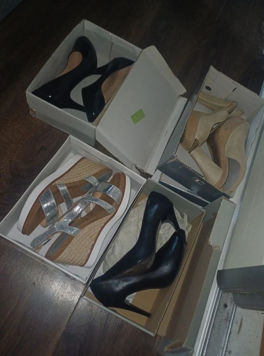 Buty  4szt 38-39