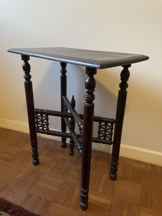 Mesa mesinha em talha (madeira maciça)