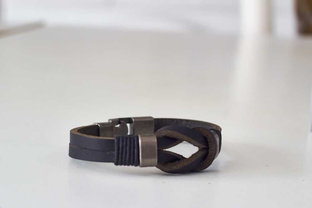 Pulseira Masculina Couro Resistente
