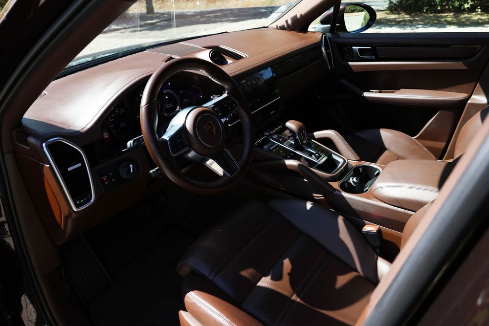 Porsche Cayenne Coupé E-Hybrid Platinum Edition