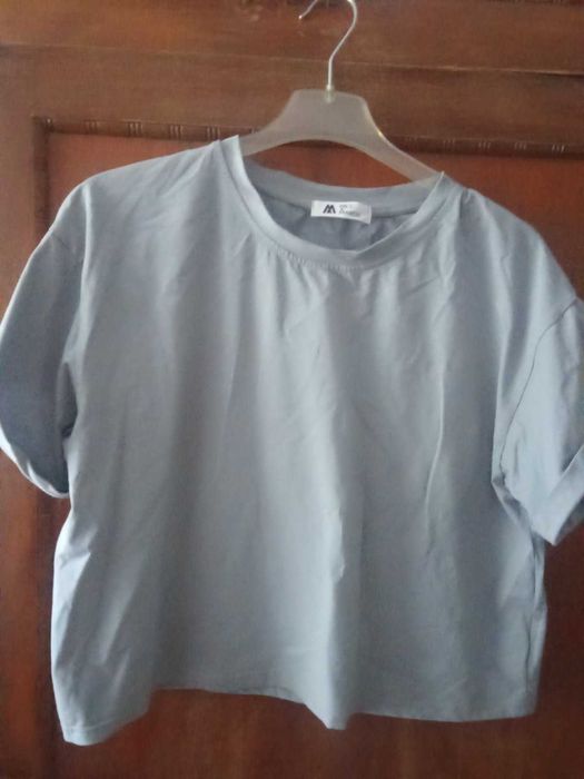 Продам 2 шт. футболки