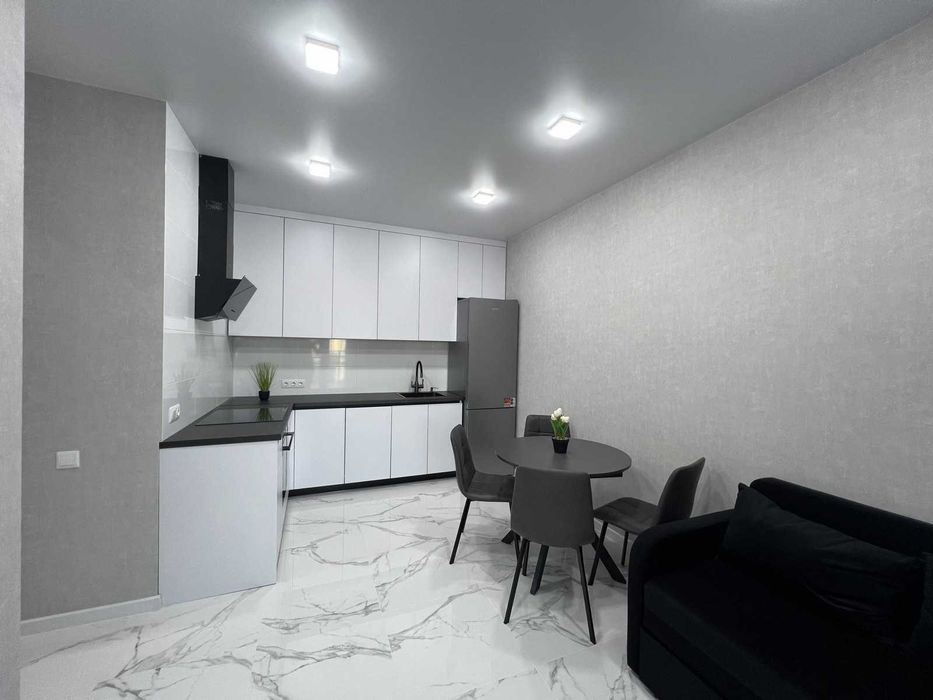 2 комнатная квартира с красивым ремонтом в ЖК Акварель-8 Таирово