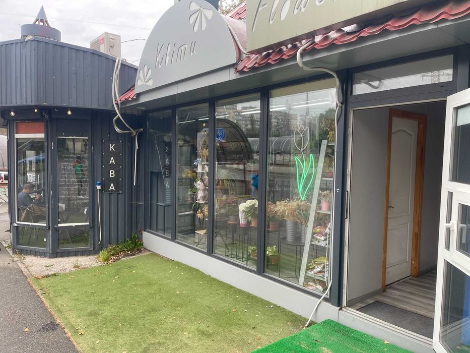 ОРенда капітальний кіоск 18 кв.м. , ремонт, Ужвій 1, без%