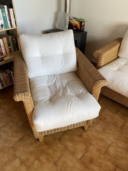 Conjunto de jardim em vime e madeira