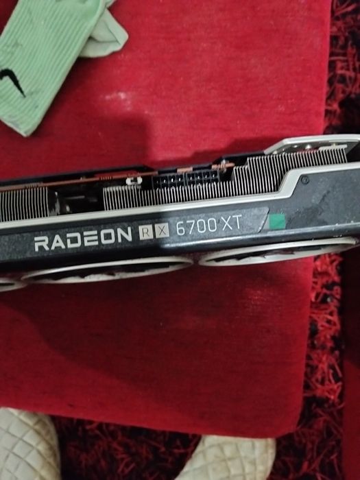 Radeon 6700 XT xfx speedster 12 gb gddr6