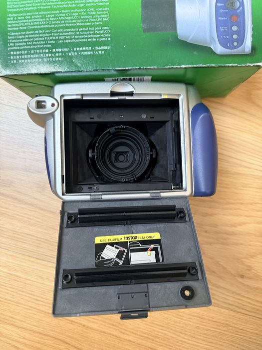 Máquina Fotográfica Instantânea Fujifilm Instax 200 Wide