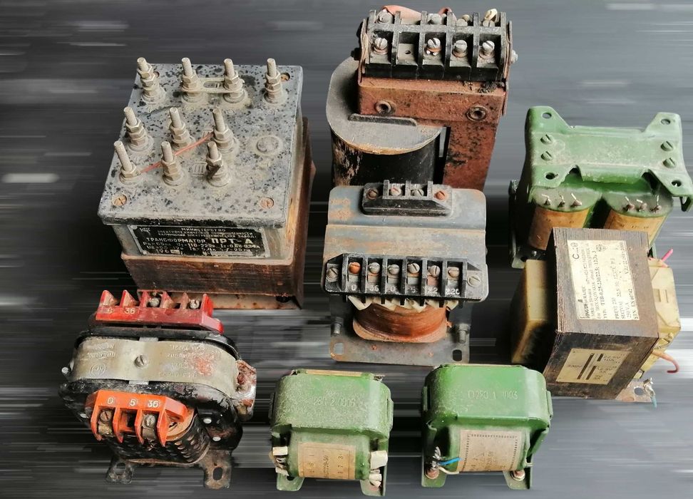 Трансформатор понижаючий.