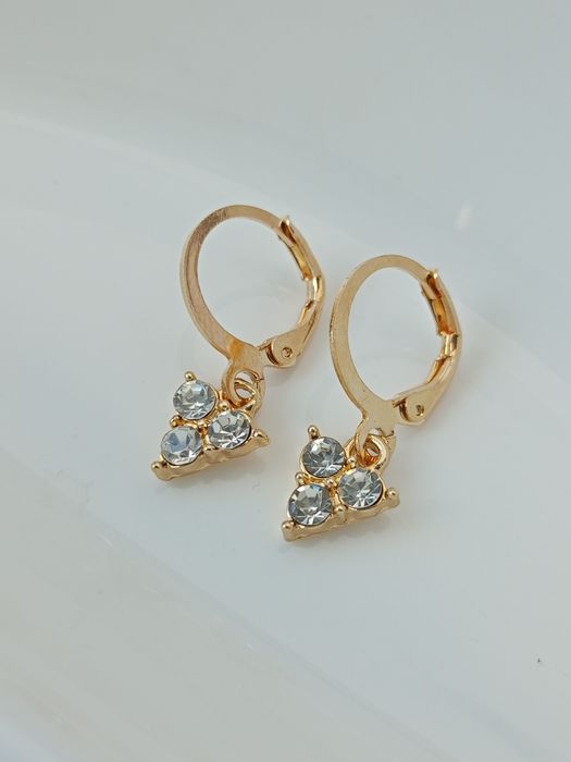 Nowe kolczyki trójkąty z cyrkoniami prezent