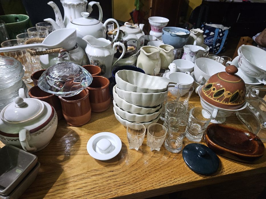 Naczynia  tułowice, wawel, szkło