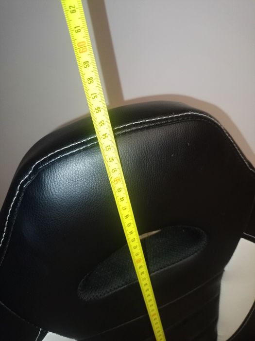 Fotel Gamingowy skórzany stan idealny czarno biały