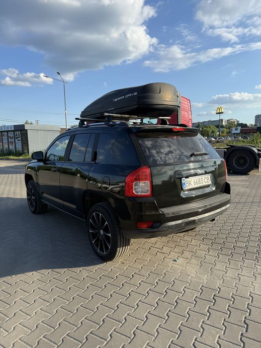 Продам jeep compass 2012