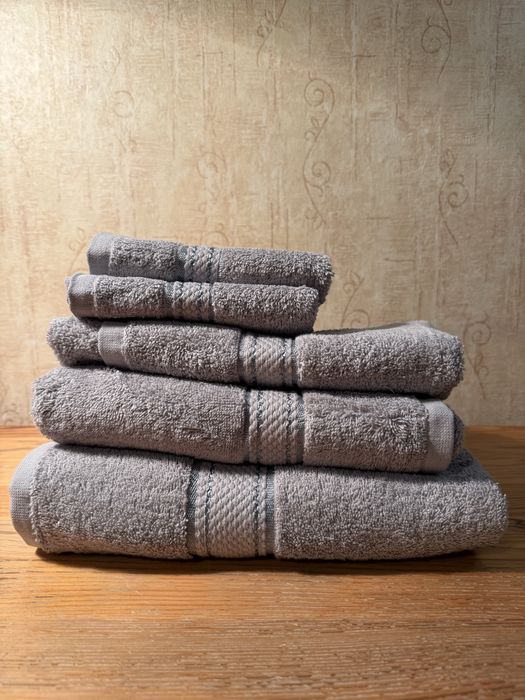 Komplet 5 ręczników – nowe, nieużywane
