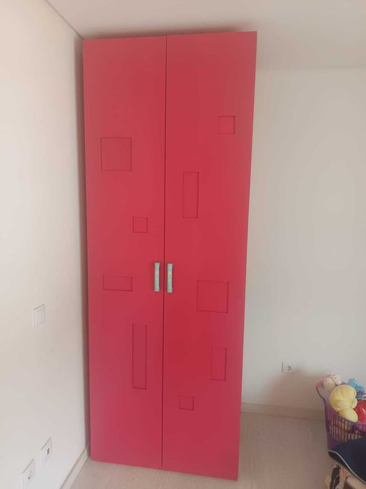 Móvel com gavetões