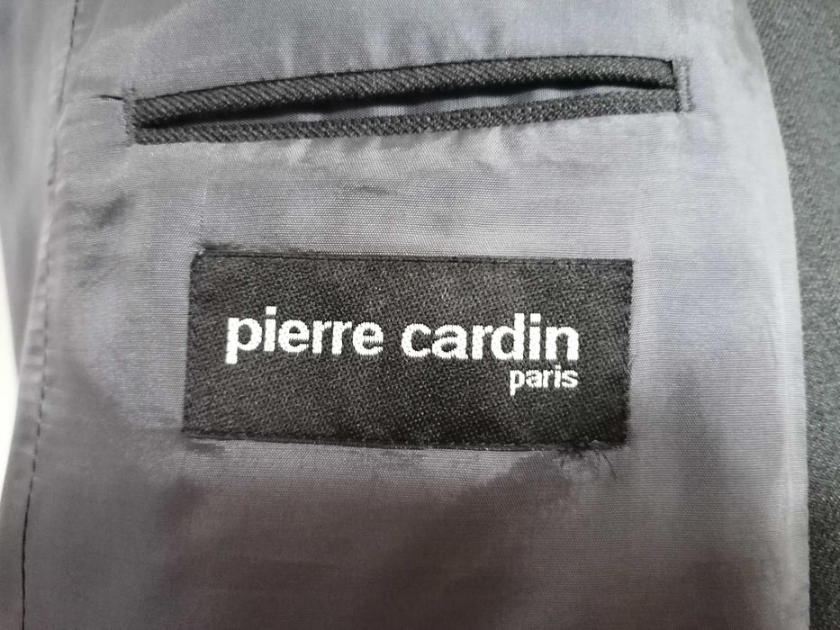 Elegancki garnitur męski ciemny Pierre Cardin